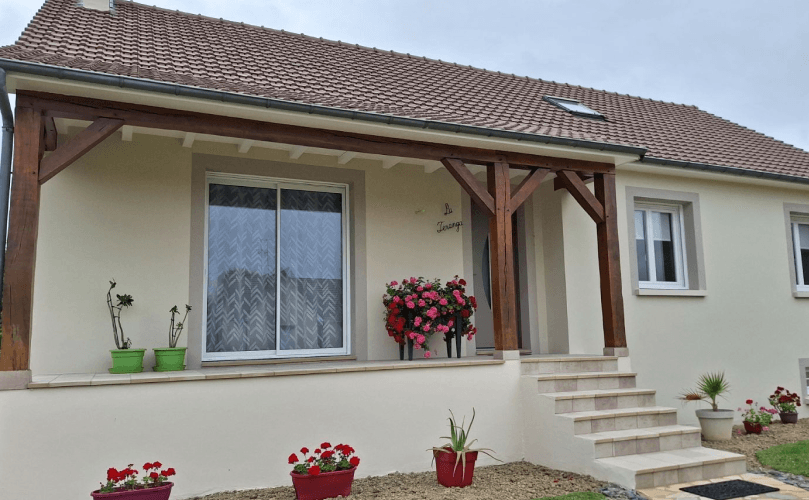 Application soignée de peinture extérieure sur façade à Moissac