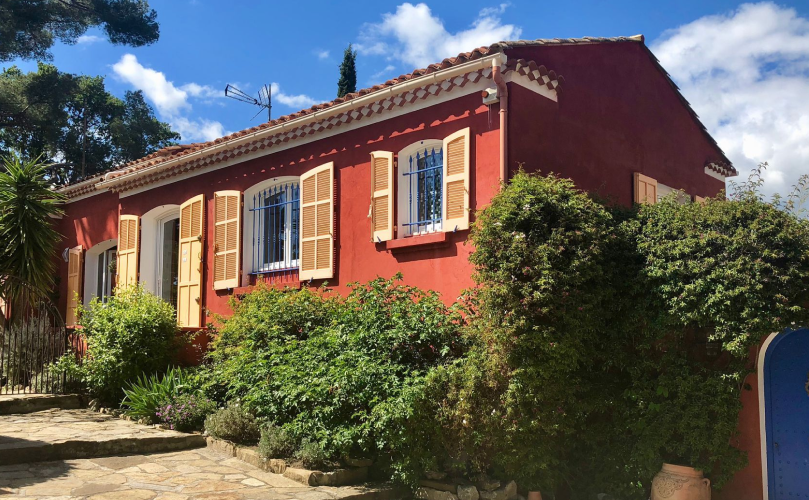Rénovation de murs extérieurs par peinture à Montauban